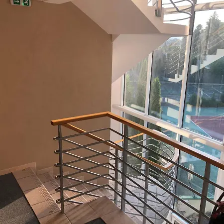 Mymara 8 * Bešeňová